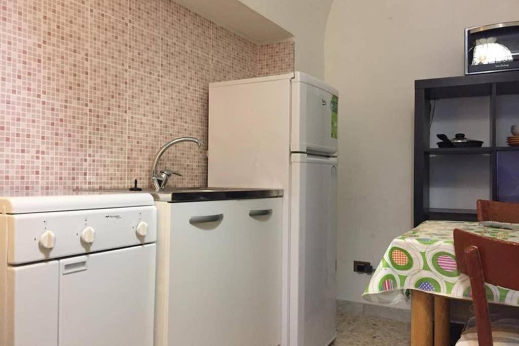 Historic Apartment In Centre Of City 100M To Sea Monopoli Exterior foto