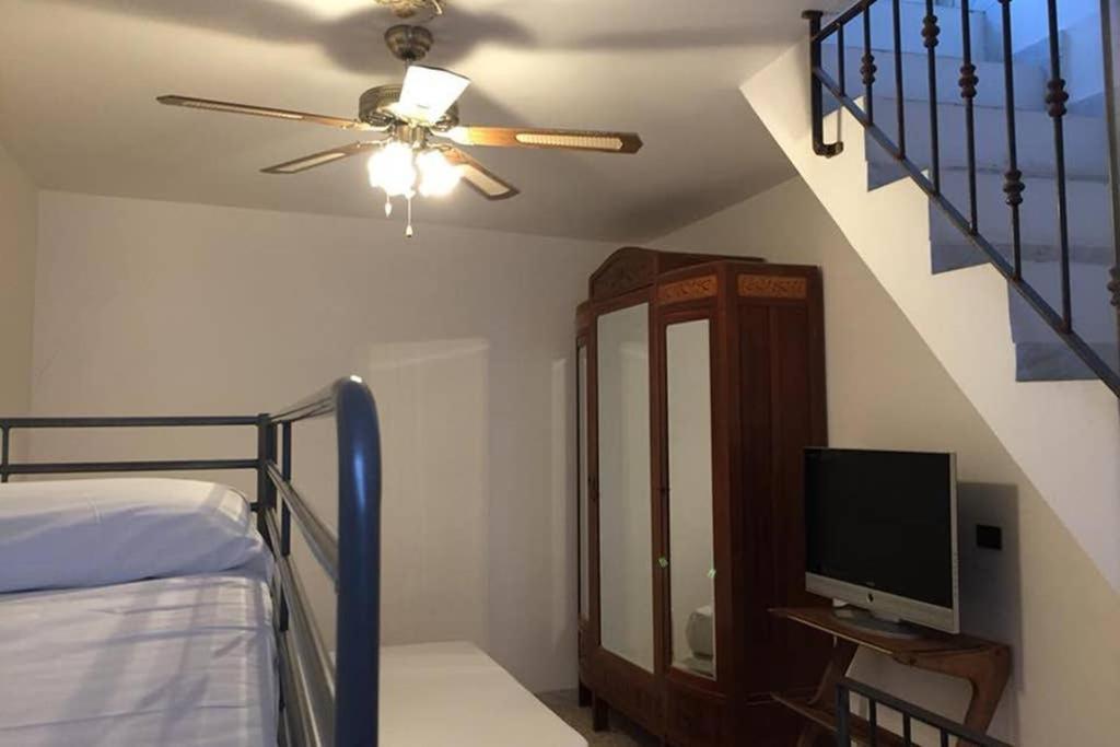 Historic Apartment In Centre Of City 100M To Sea Monopoli Exterior foto
